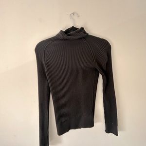 Black knit longsleeve turtleneck